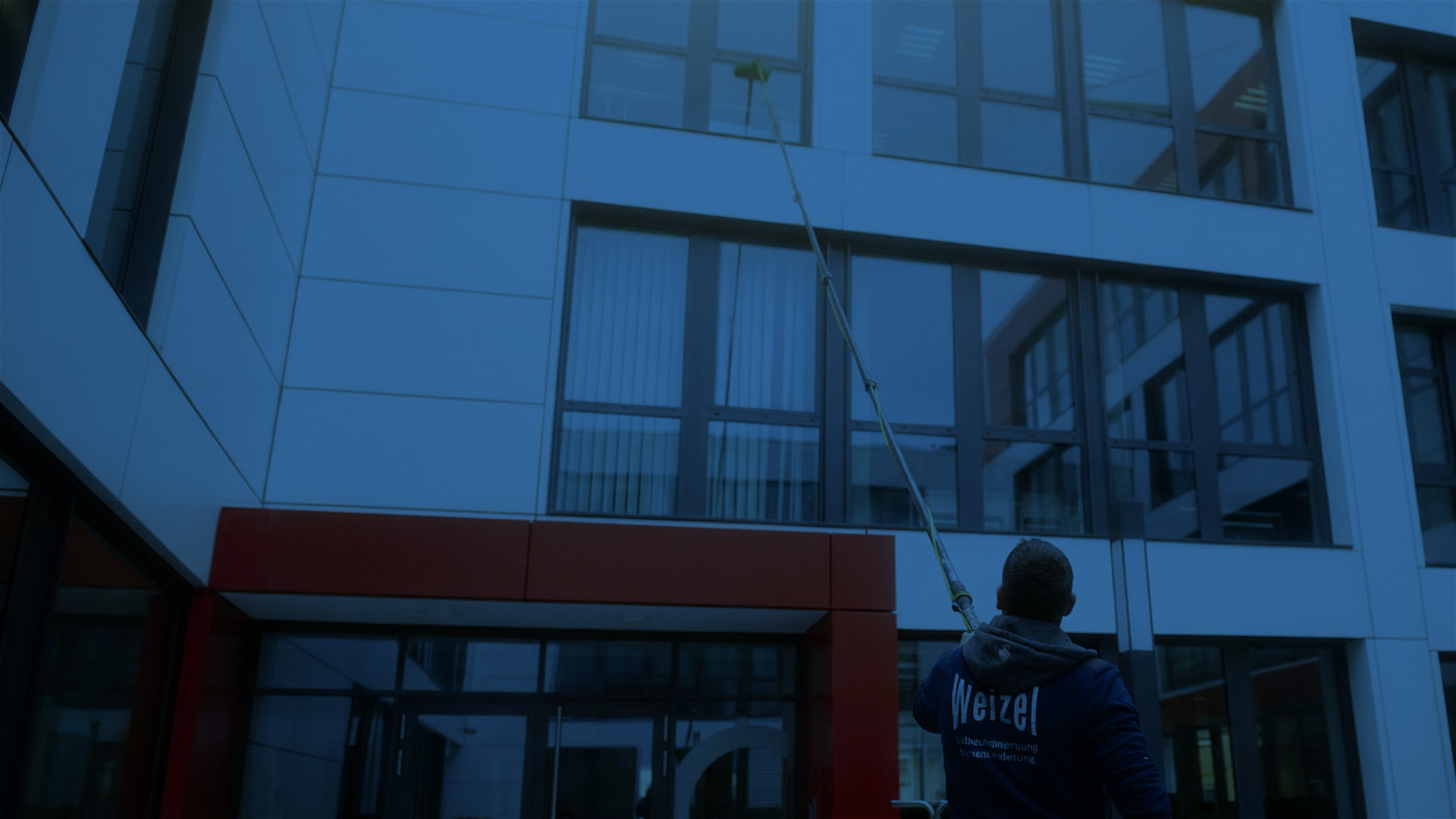 Gebäudereinigung Wolfsburg – professionelle Fensterreinigung und Glasreinigung